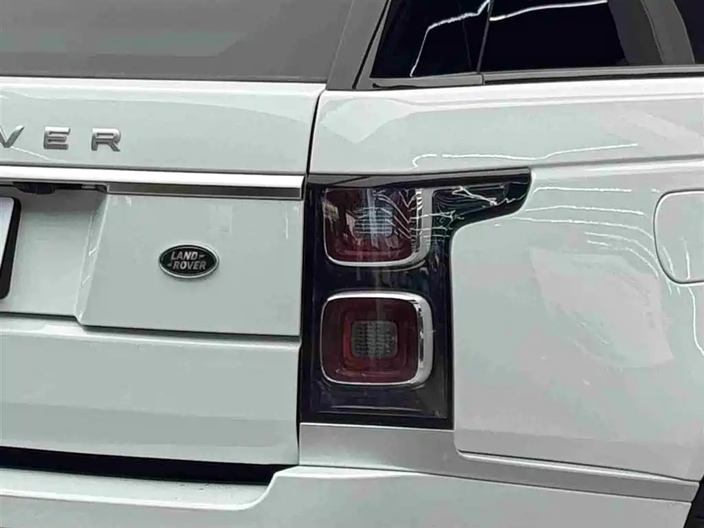 Range Rover 2021 3.0 L6 Heritage Edition