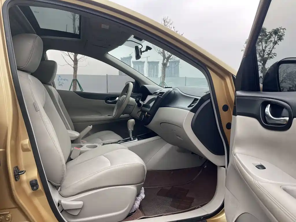 Nissan Tiida 2011 1.6L CVT Intelligent Edition
