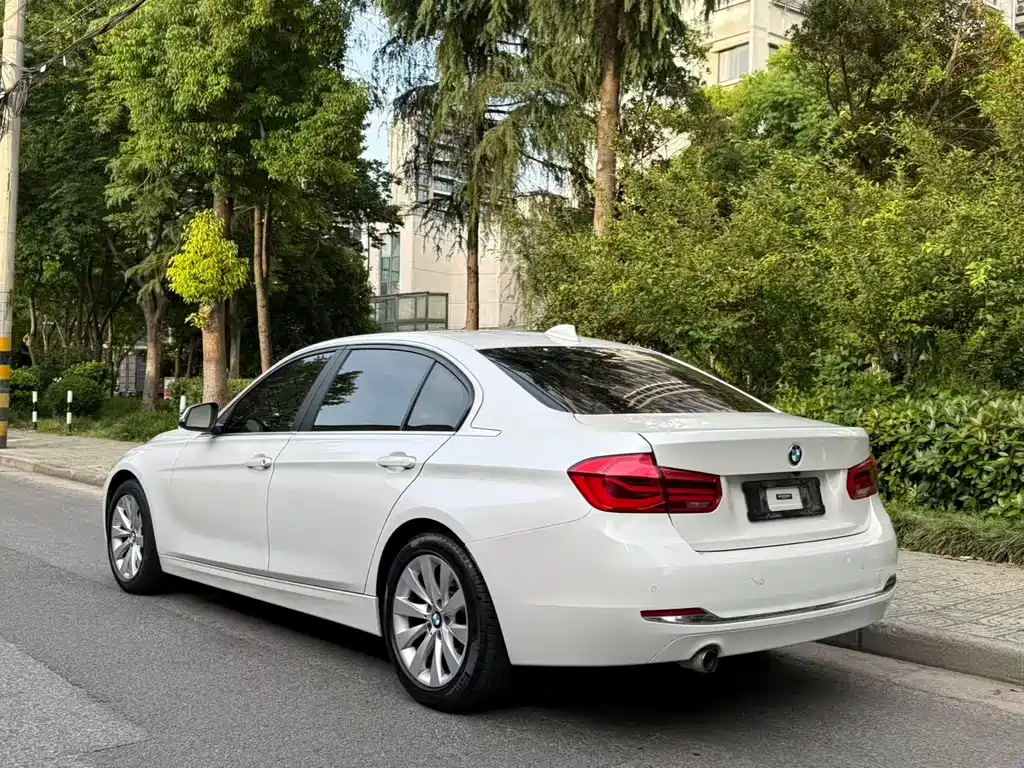 BMW 3 Series 2017 318Li Fashion Edition