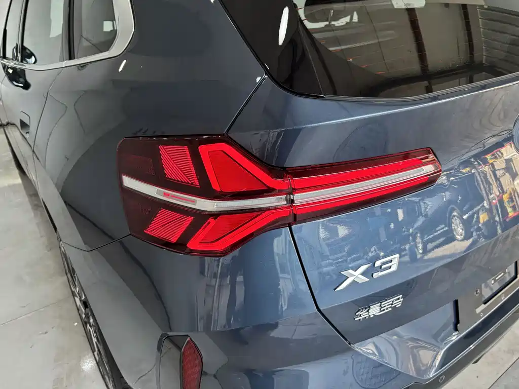 BMW X3 2025 xDrive30L Exclusive M Sport Night Edition
