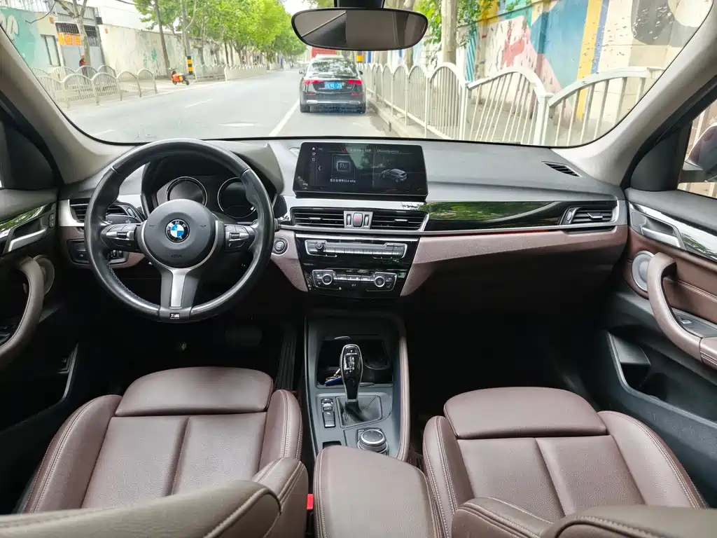 BMW X1 2022 sDrive25Li Leading Edition
