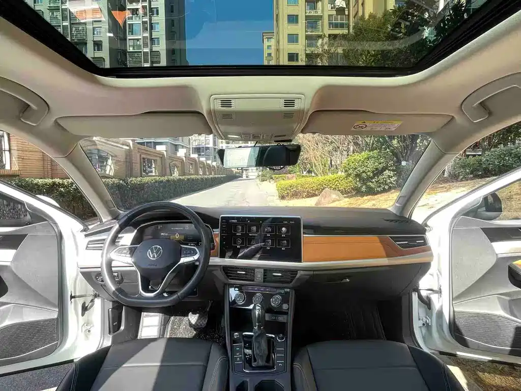 Bora 2023 200TSI DSG Yuexing Edition