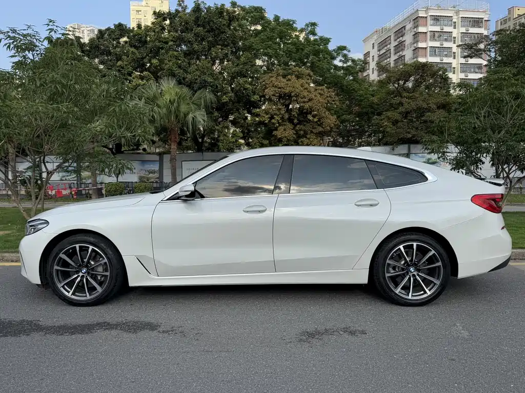 BMW 6 Series GT 2021 630i Luxury Design Package