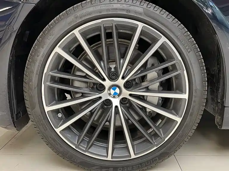 BMW 5 Series 2023 530Li Leading Edition M Sport Package