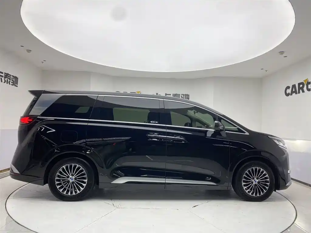 Denza D9 2022 DM-i 970 AWD Zunrong Edition