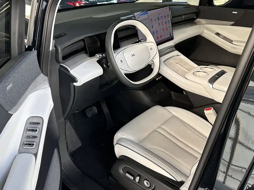XPeng X9 2024 640 AWD High Performance Max