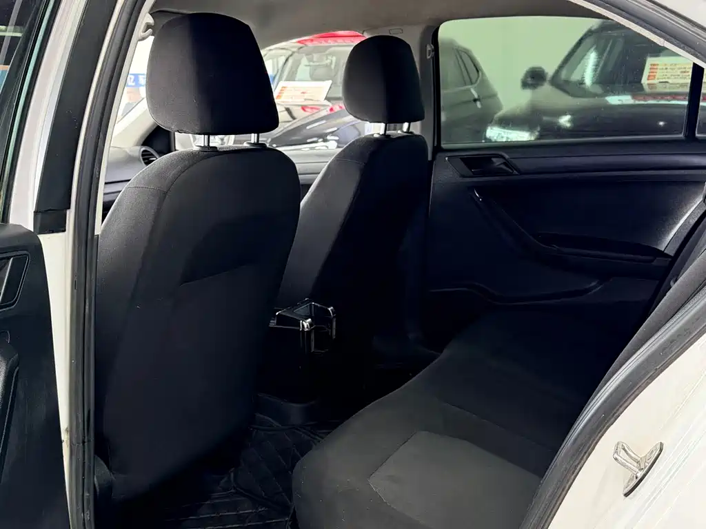 Jetta 2015 Zhihui Edition 1.4L Manual Fashion Type