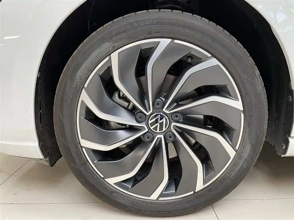 Volkswagen Golf 2023 Facelift 280TSI DSG Pro