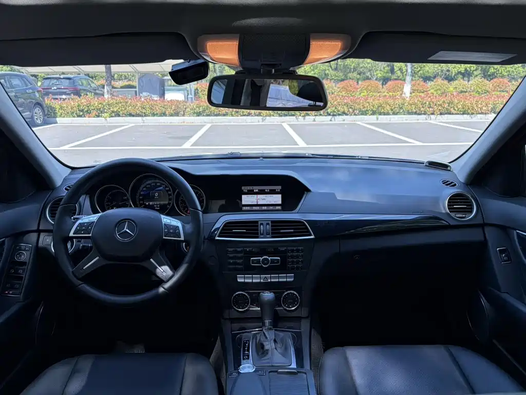 Mercedes-Benz C-Class 2013 C 180 Classic Grand Edition
