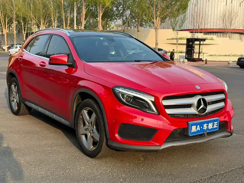 Mercedes-Benz GLA 2015 GLA 260 4MATIC