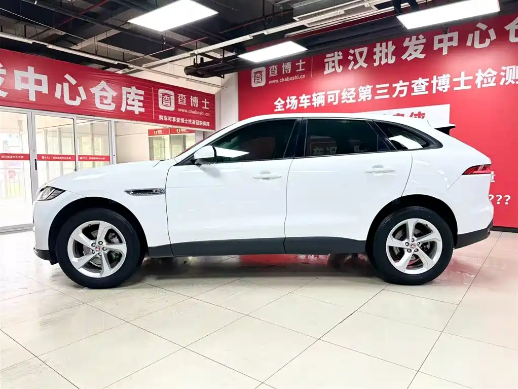 Jaguar F-PACE 2018 2.0T RWD Urban Prestige Edition