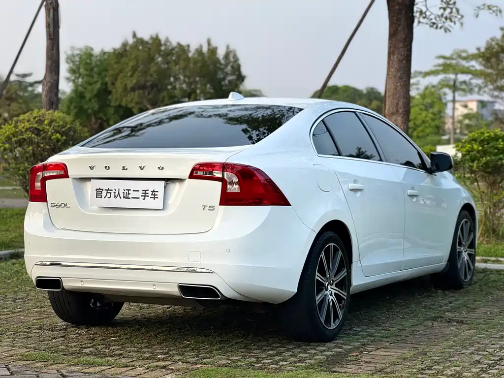 Volvo S60L 2019 T5