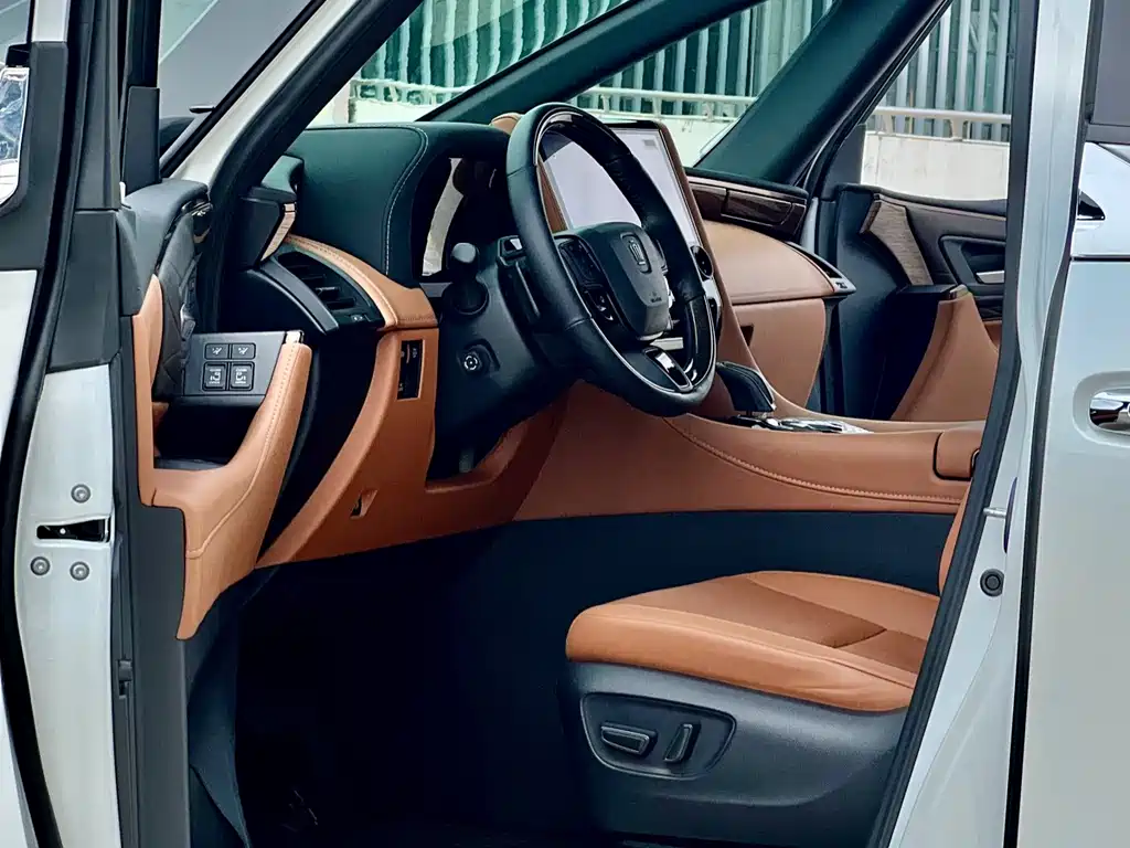 Toyota Vellfire 2024 Crown Hybrid 2.5L Supreme Executive Edition