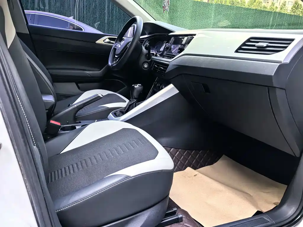 Volkswagen Polo Plus 2019 1.5L Automatic Colorful Tech Edition
