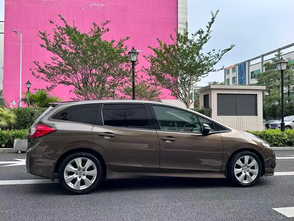 Honda Jade 2013 1.8L Automatic Comfort Edition 5-seater