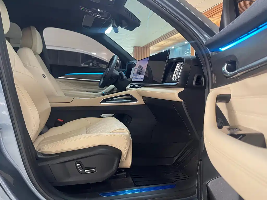Geely Monjaro 2026 Dongfang Yao 2.0TD Automatic Lanxing Edition
