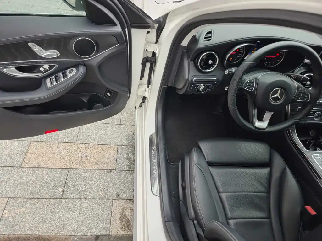 Mercedes-Benz C-Class 2016 C 180 L Sport