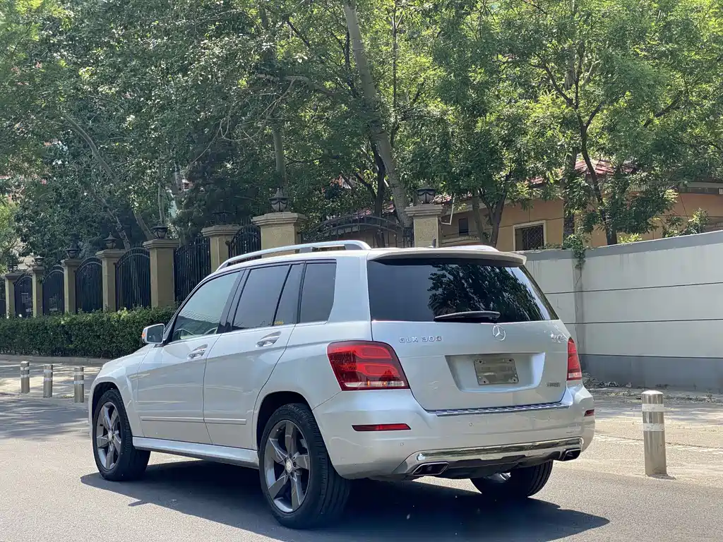 Mercedes-Benz GLK-Class 2013 GLK 300 4MATIC Dynamic Sunroof Edition