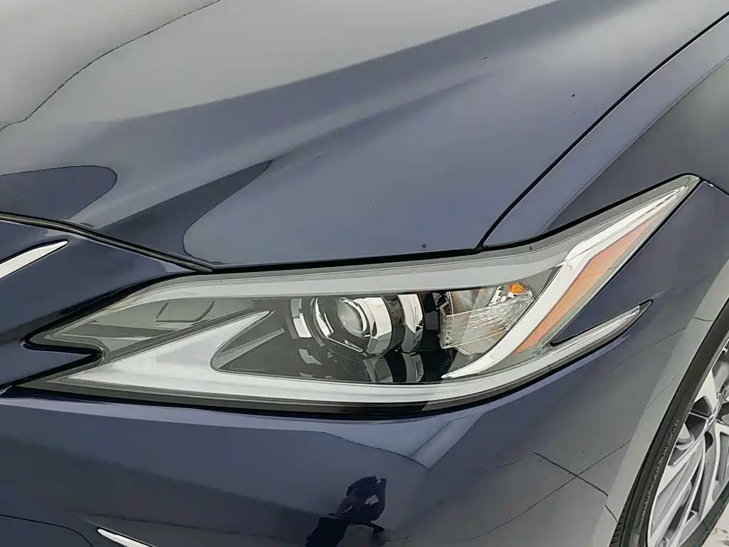 Lexus ES 2021 200 Excellence Edition
