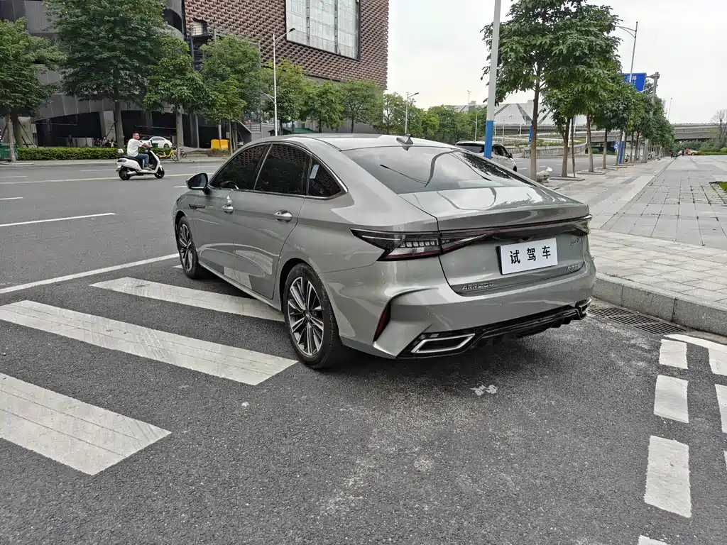 Chery Arrizo 8 2022 1.6T DCT Yi