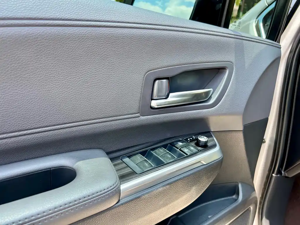 2021 Toyota Sienna Hybrid Platinum