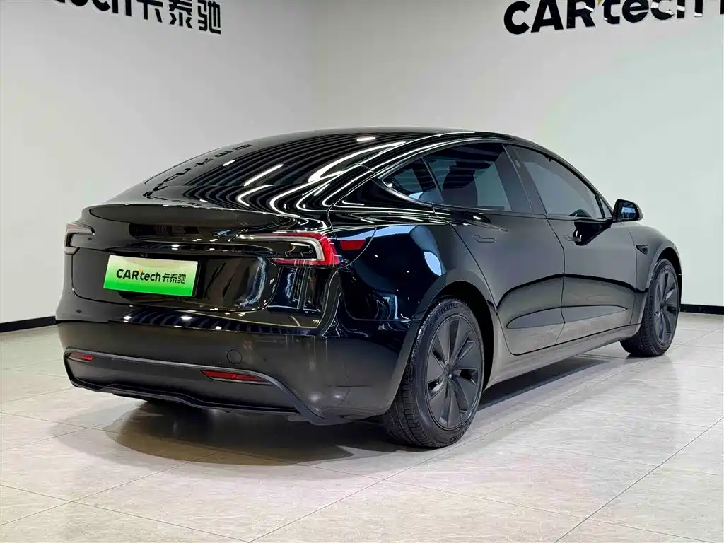 Tesla Model 3 2023 RWD