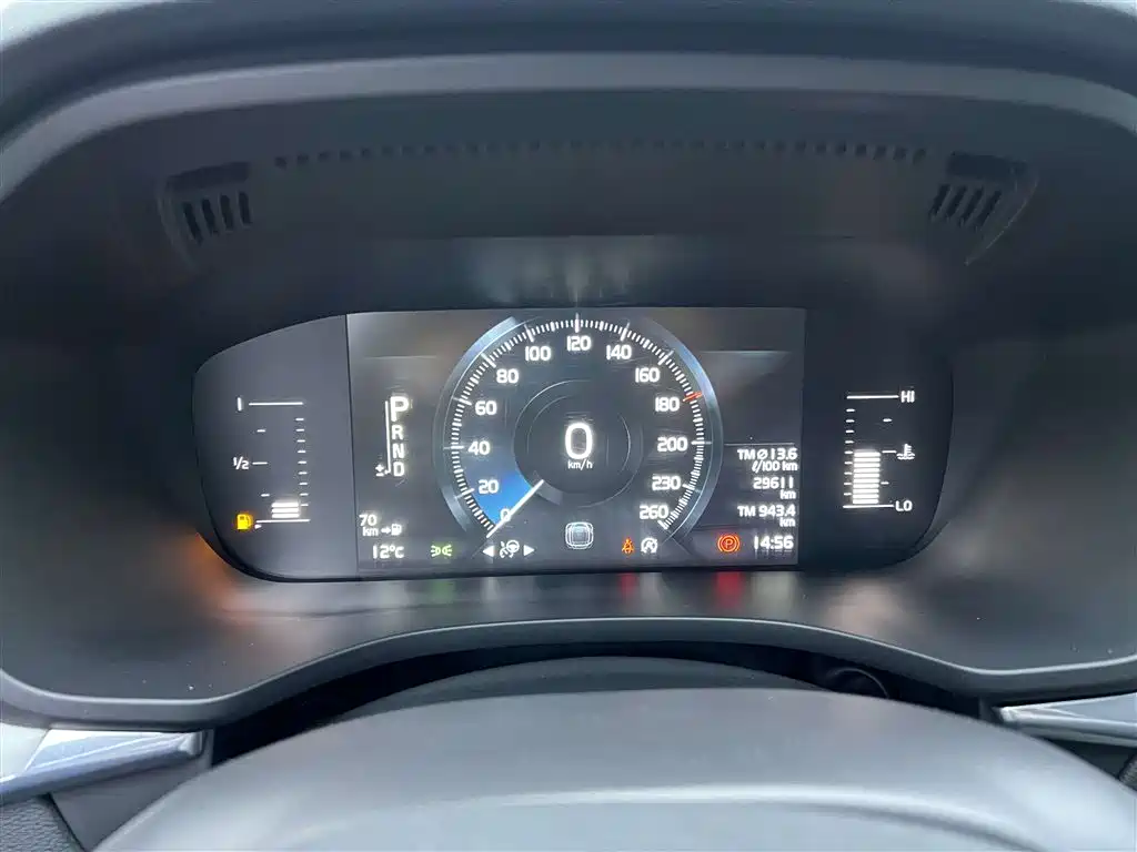 Volvo XC60 2020 T5 AWD Momentum Luxury Edition