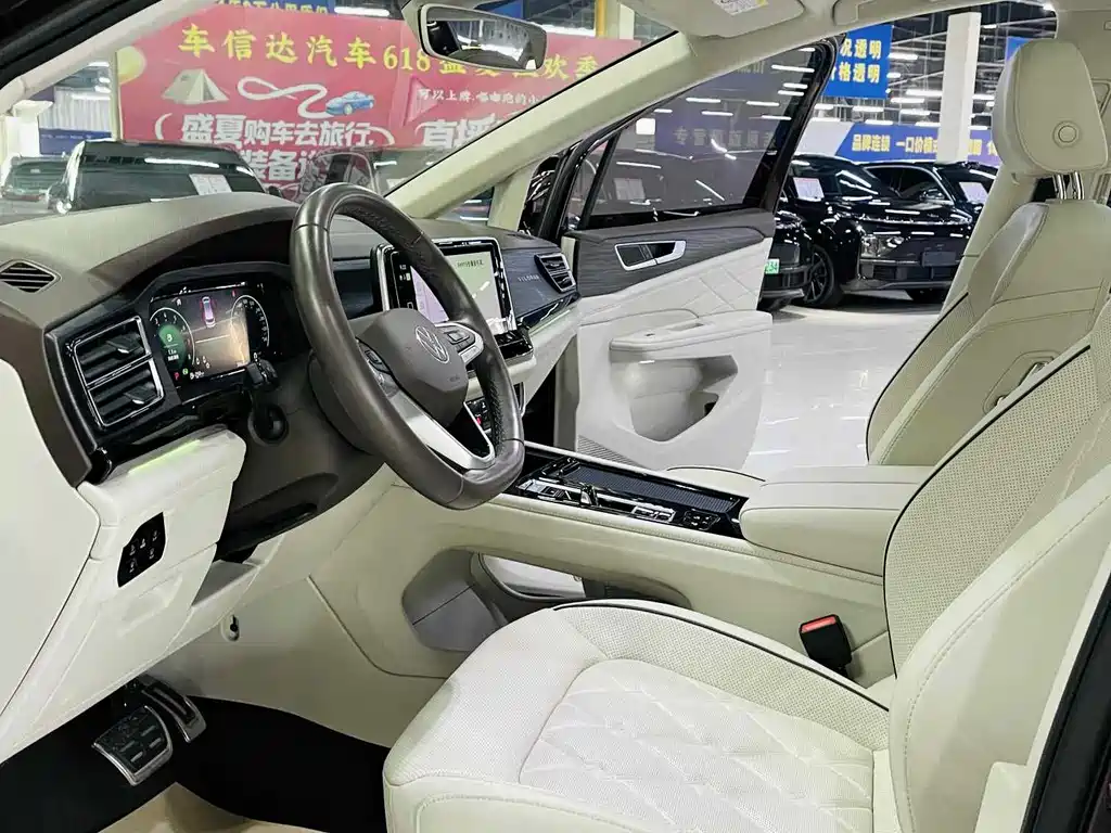 Viloran 2022 380TSI Prestige Edition