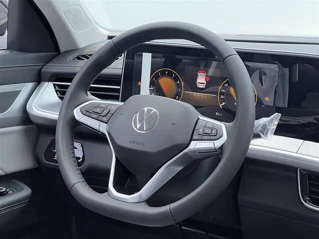 Tavendor 2025 330TSI Luxury Edition
