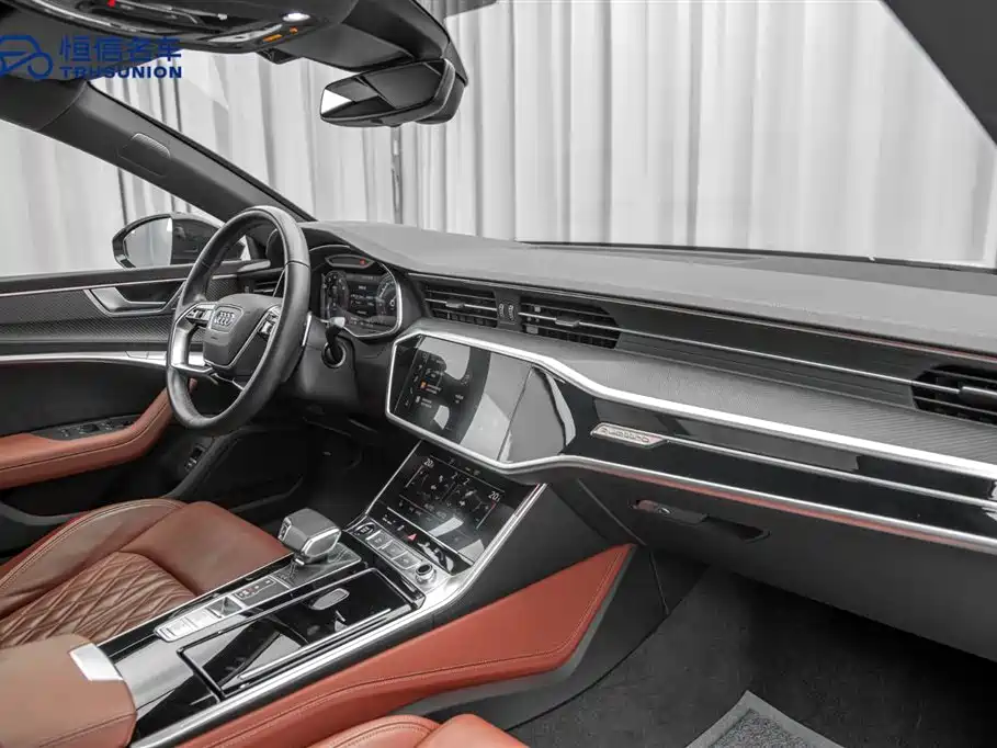 Audi A7L 2024 45 TFSI quattro S-line Black Warrior Edition