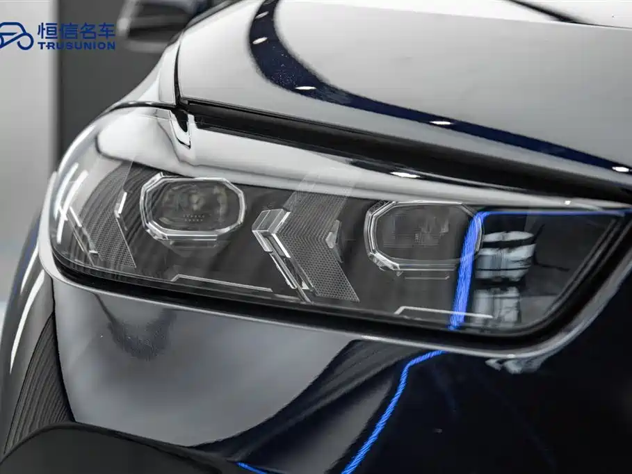 BMW X5 2023 xDrive 30Li Premium M Sport Night Package