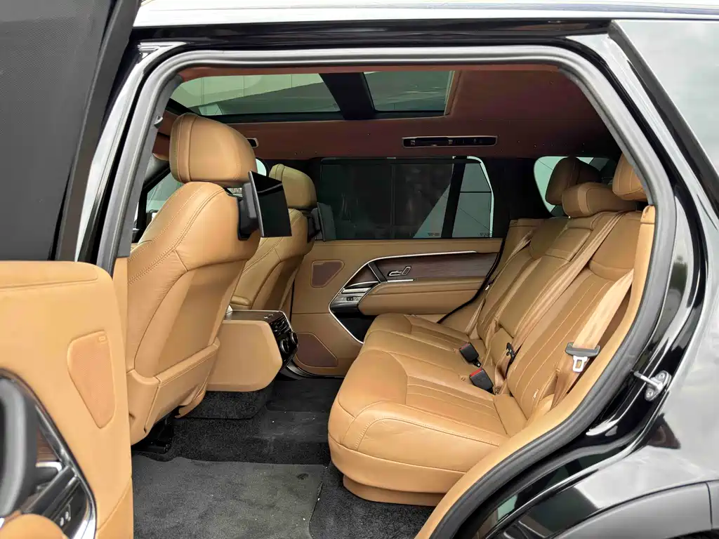 Range Rover 2023 3.0 L6 400PS Autobiography LWB