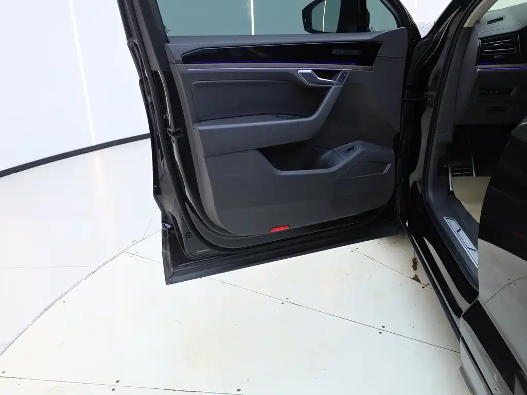 Volkswagen Touareg 2022 3.0TSI R-Line Black Edition