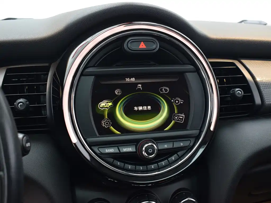 MINI Cooper 2015 1.5T Fun 5-Door