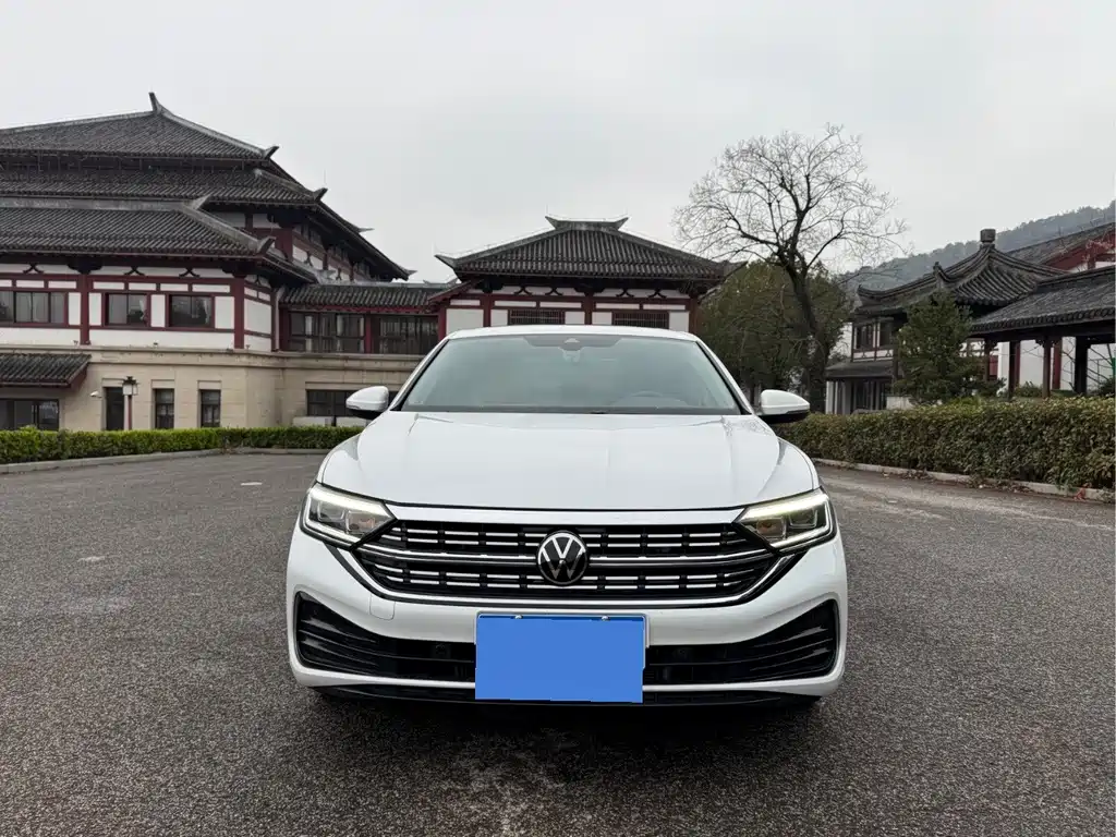 Volkswagen Sagitar 2023 300TSI DSG Beyond Edition