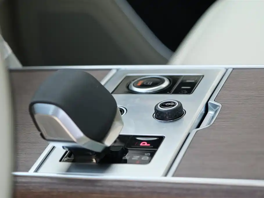 Range Rover 2023 3.0 L6 400PS Autobiography LWB