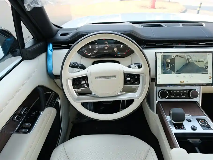Range Rover 2023 3.0 L6 400PS Autobiography LWB