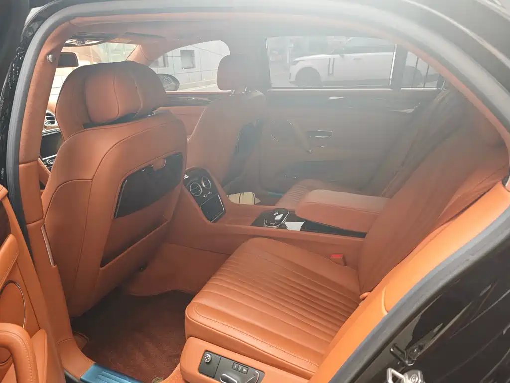 Bentley Flying Spur 2017 4.0T V8 Standard Edition
