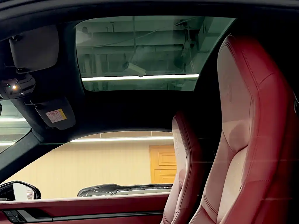 Porsche 911 Carrera (2020)