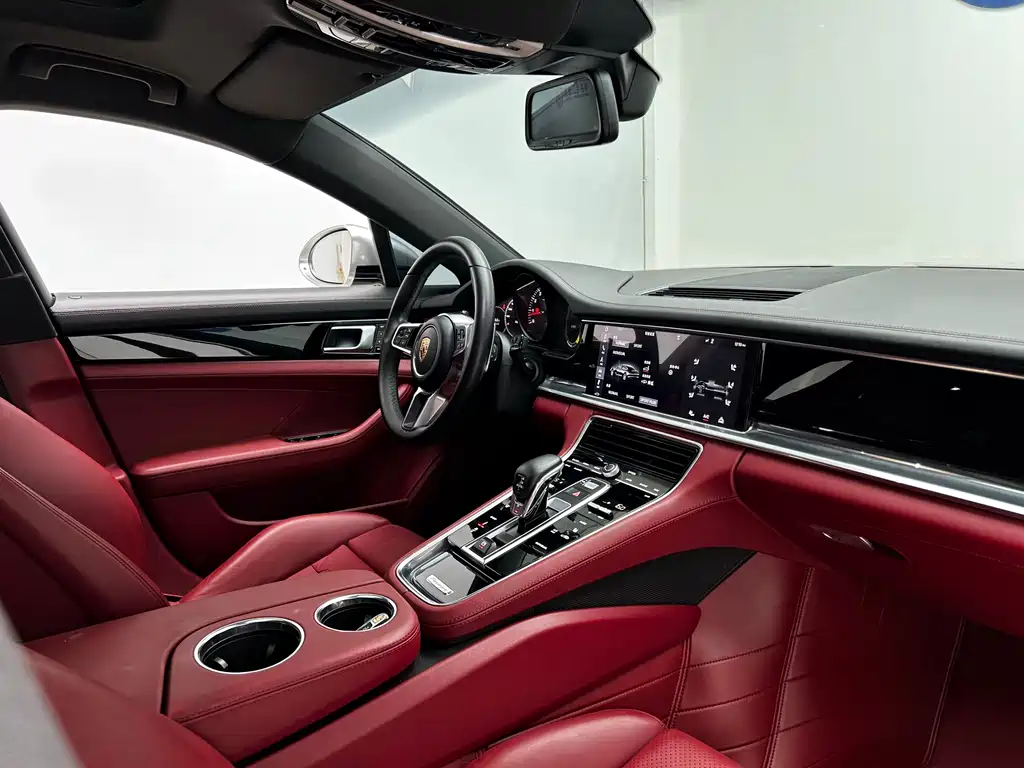 2017 Porsche Panamera 3.0T