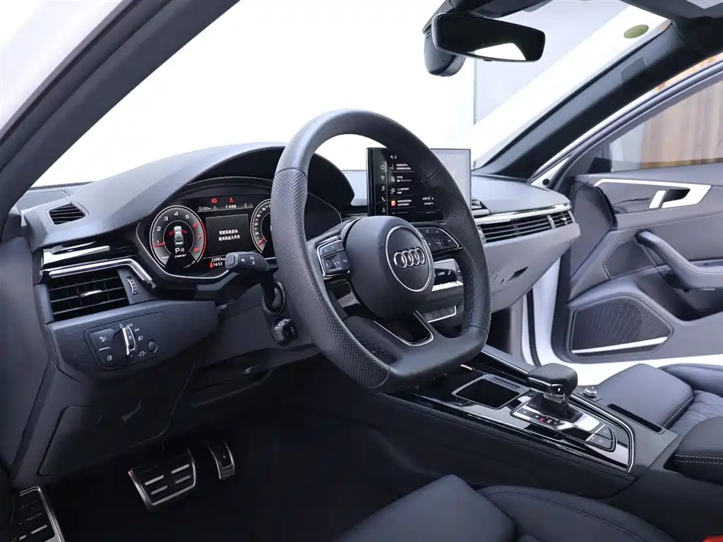 Audi A4L 2024 40 TFSI Luxury Dynamic Star Night Edition
