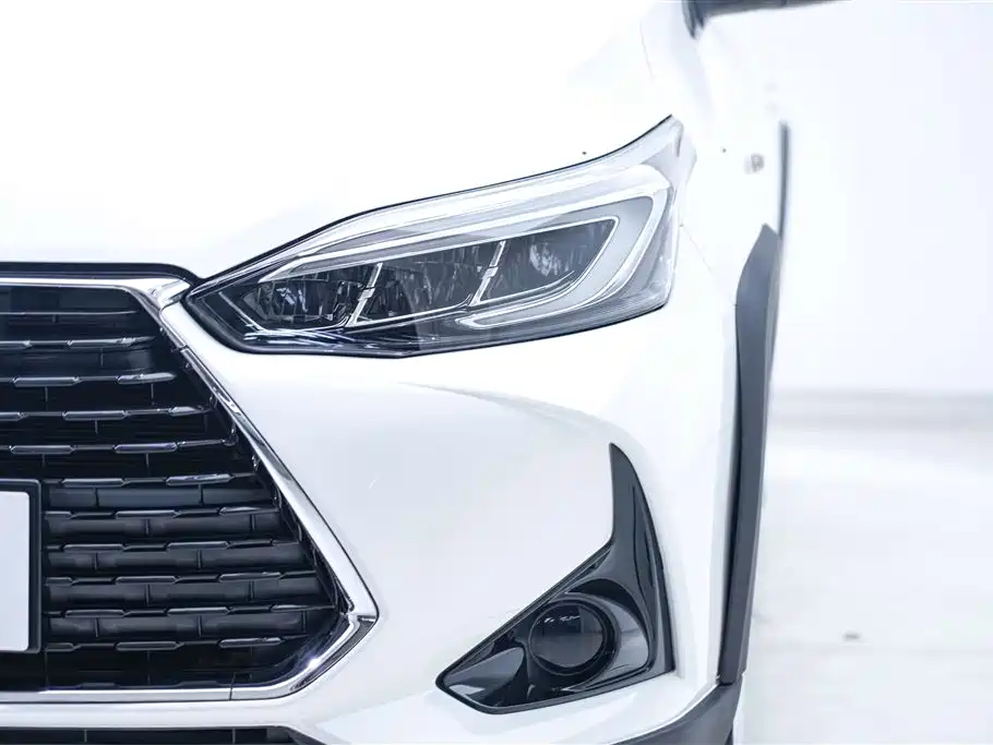 Toyota Yaris L X 1.5L CVT Premium Plus 2022