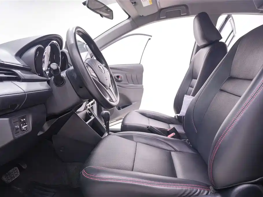 Toyota Yaris L X 1.5L CVT Premium Plus 2022