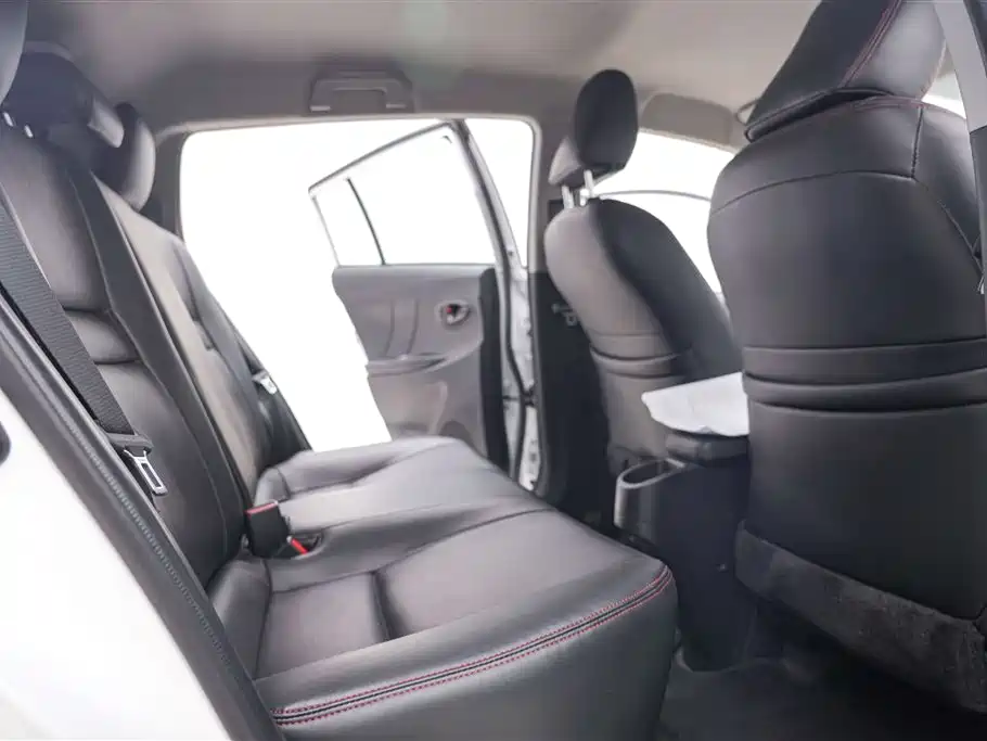 Toyota Yaris L X 1.5L CVT Premium Plus 2022