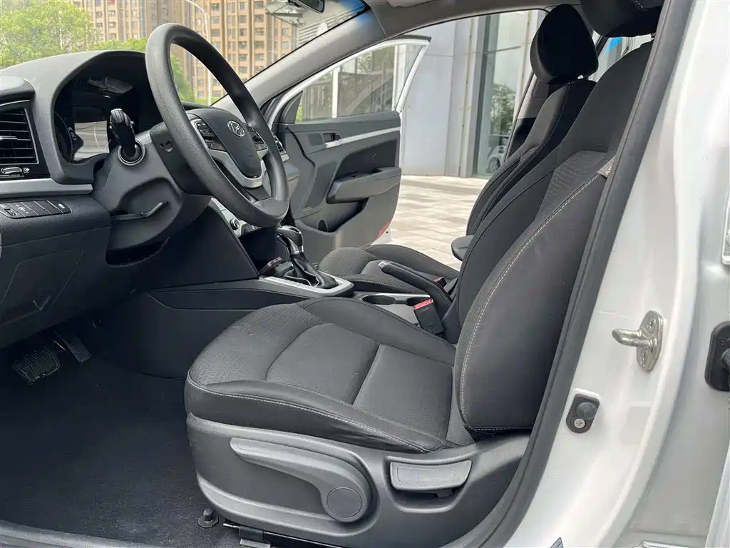 Elantra 2016 1.6L Auto Zhixuan Elite