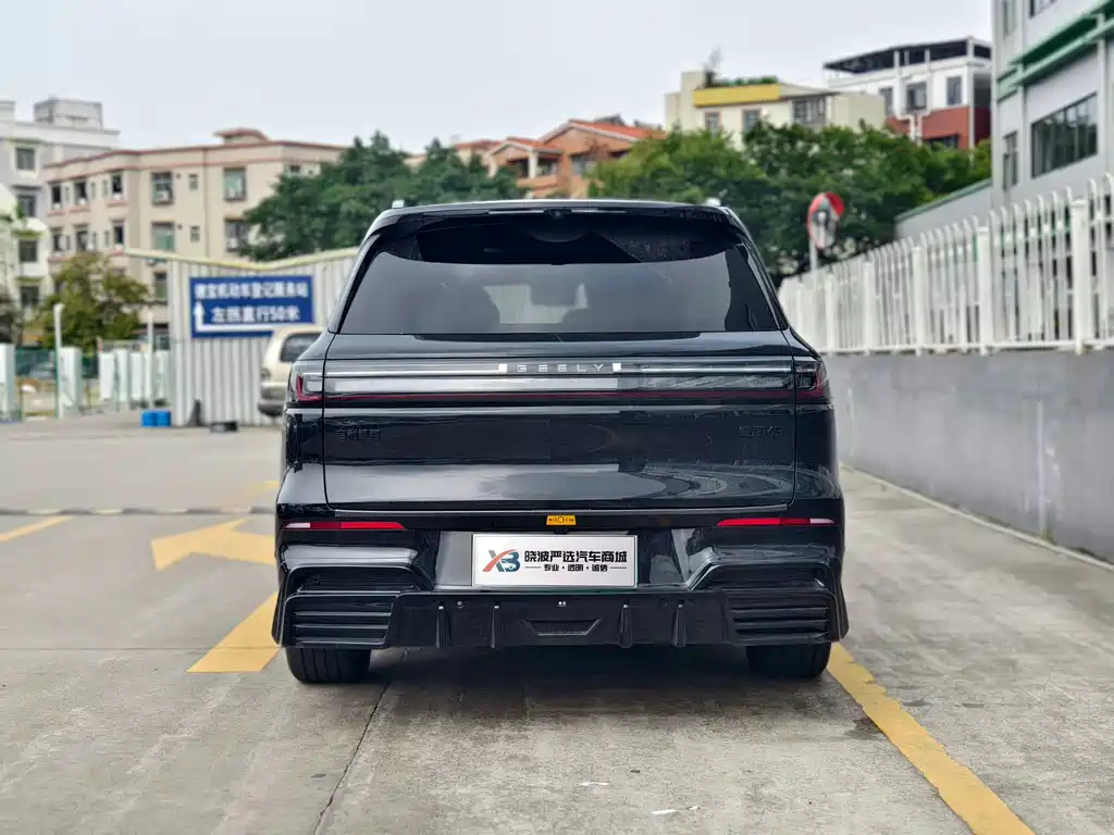 Galaxy M9 2025 230km 2WD Explorer Edition