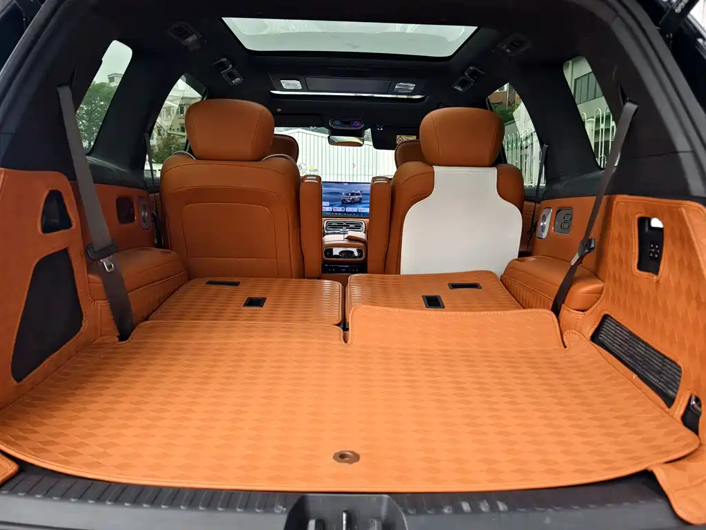 Galaxy M9 2025 230km 2WD Explorer Edition