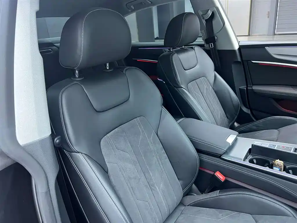 Audi A7L 2024 45 TFSI Luxury