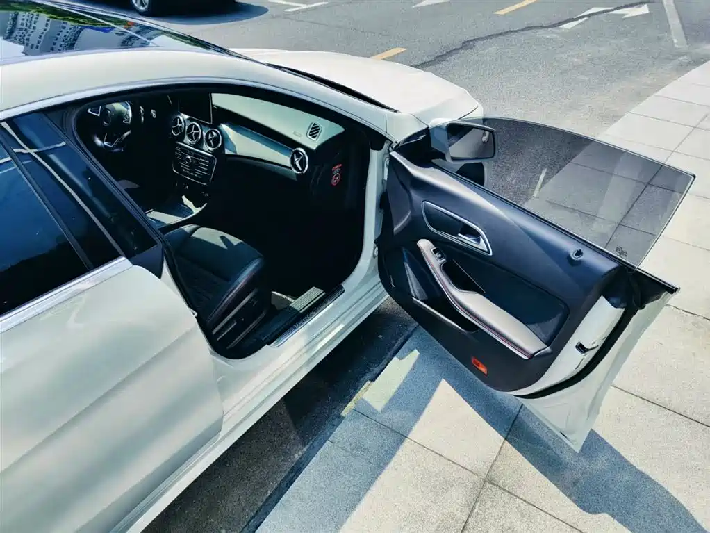 Mercedes-Benz CLA 2015 CLA 220 4MATIC