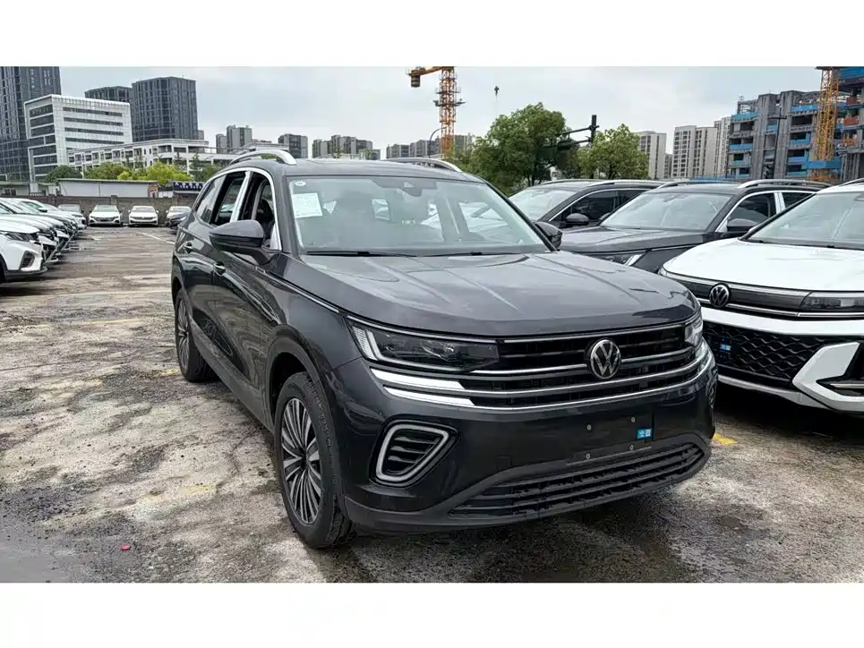 Volkswagen Tavendor 2026 330TSI Luxury Edition